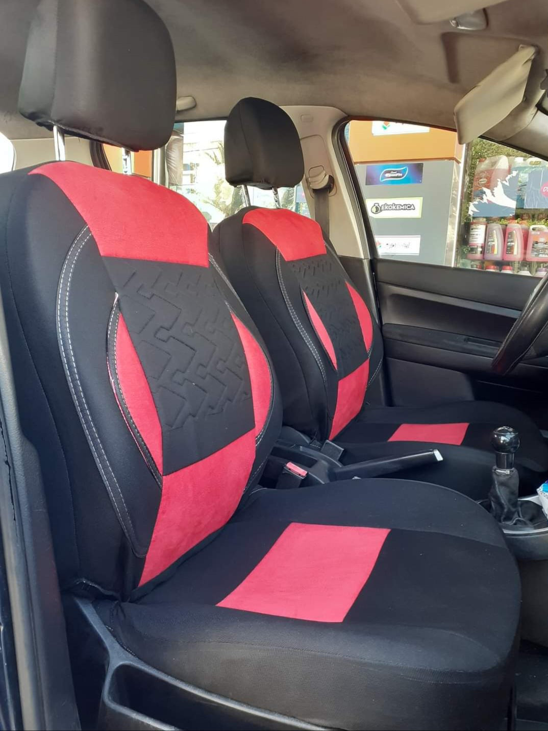 LES HOUSSES ST1 POUR LES VOITURE