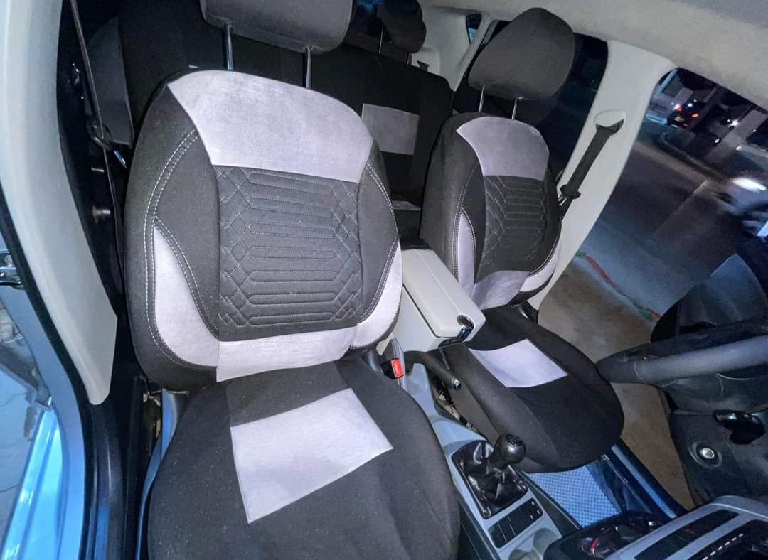 LES HOUSSES ST1 POUR LES VOITURE