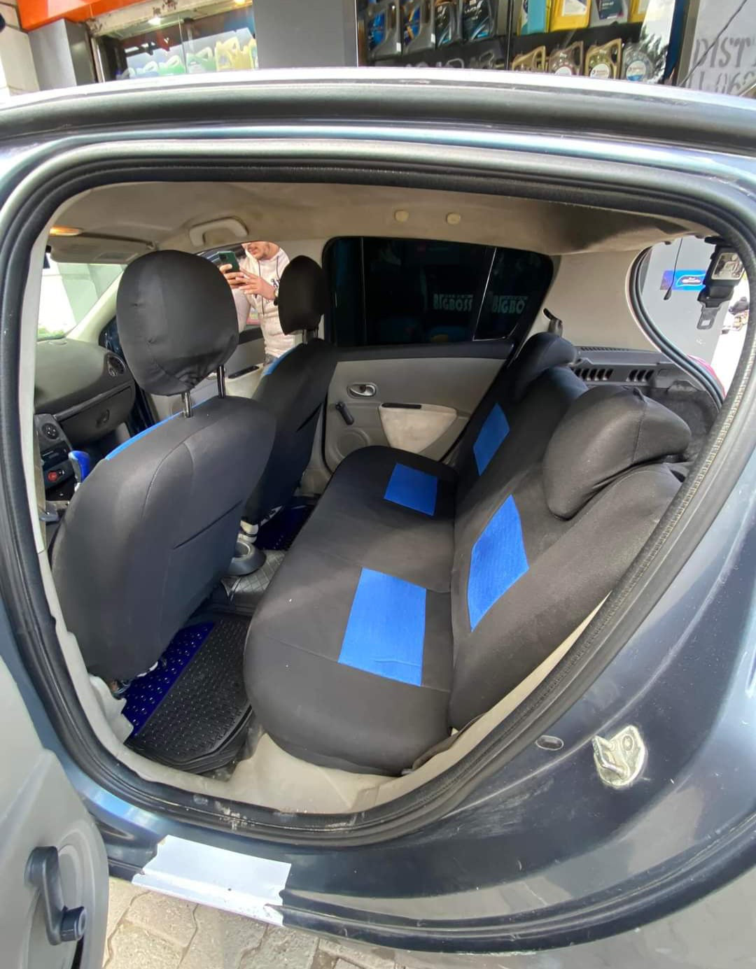 LES HOUSSES ST1 POUR LES VOITURE